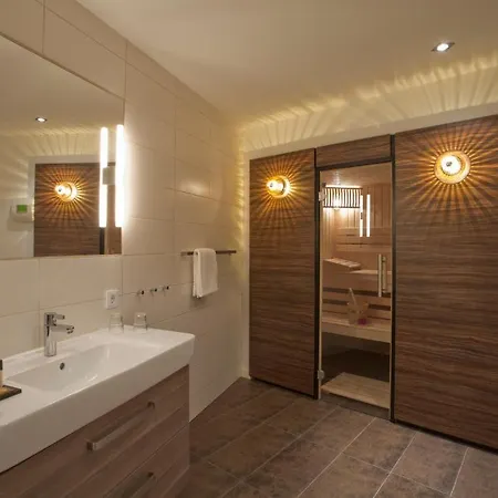 Strandhotel Bene Szálloda 4*